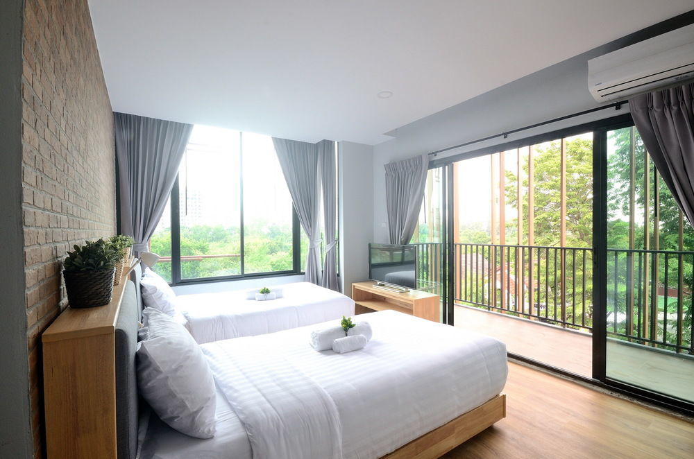 Nest By Sangob Hotel Bangkok Exterior photo