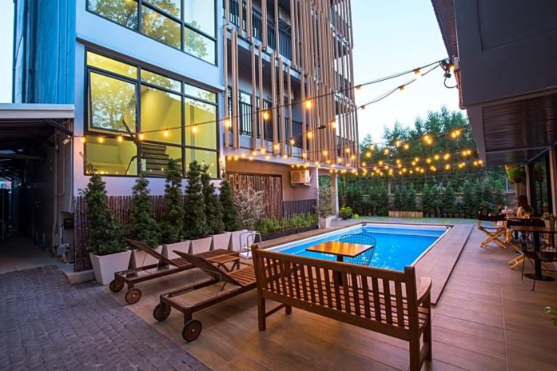 Nest By Sangob Hotel Bangkok Exterior photo